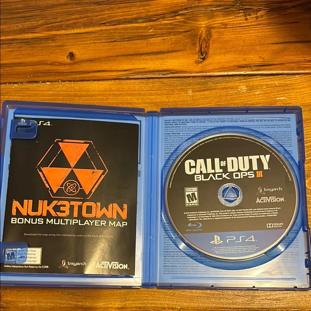 Call of Duty: Black Ops III for PS4 - Blue Case